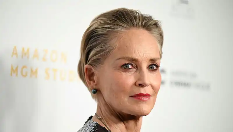 Sharon Stone, Annesinin Vefatını Sosyal Medyada Duyurdu: Acı Kaybı ve Duygusal Paylaşımları