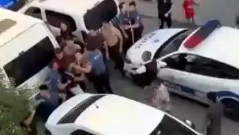 Sosyal Medyada Patlak Veren Kavga Sokaklarda Kaosa Neden Oldu