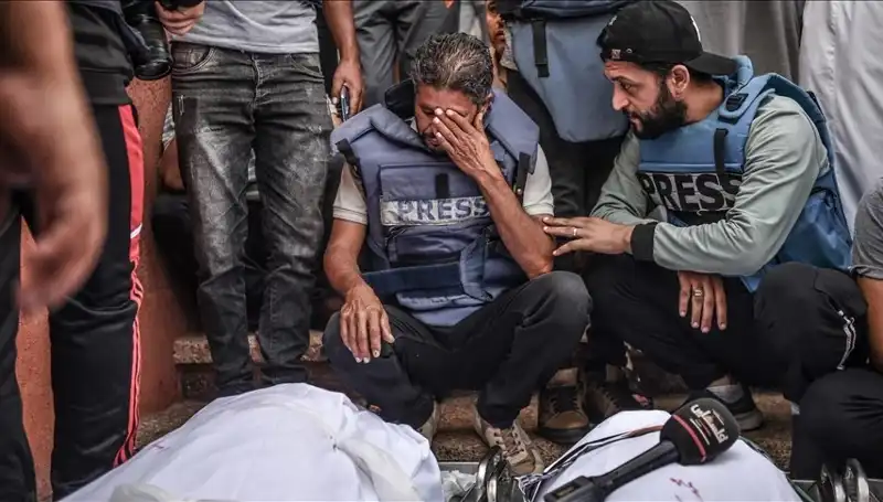 Gazze’deki Gazetecilerin Soykırım Eylemi: Gözyaşları ve Gerçekler