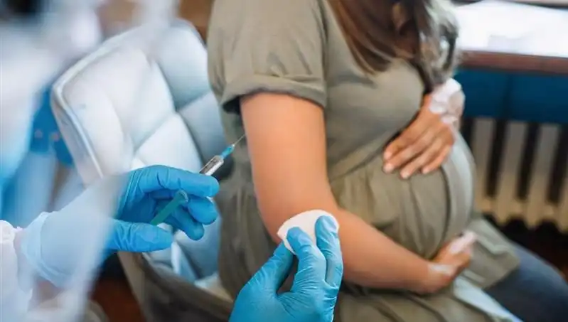 Gebelere Boğmaca Aşısı Uygulaması: Anne ve Bebek Sağlığı İçin Yeni Bir Adım