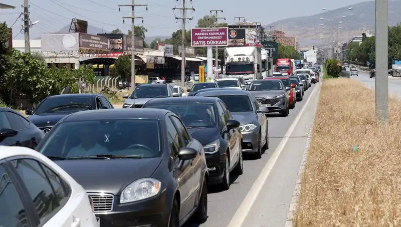 Aydın ile Muğla Arasında 60 Kilometrelik Araç Kuyruğu: Nedenleri ve Çözümleri