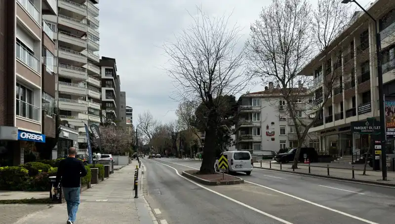 Kadıköy'de Tehlikeli Cadde: Sürekli Kaza Olan Nokta Neden Tehdit Sağıyor?