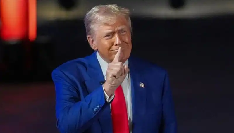 Trump, Wall Street Journal'ı Basın Havuzundan Çıkardı: Epstein'a Mektup Kamuoyuna Sunuldu!