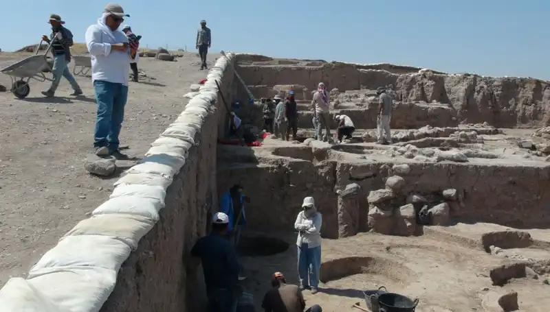 Oylum Höyük'te Kazılar Hız Kesmeden Devam Ediyor: Sıcak Havalara Rağmen