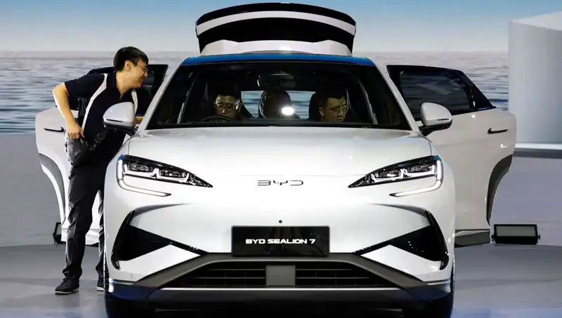 BYD, Tesla'nın Tahtını Sarsarak 100 Milyar Doları Geçti!
