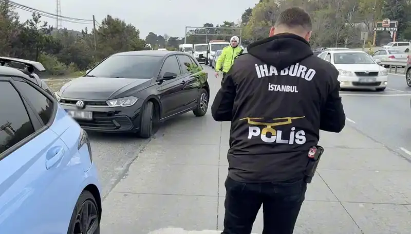 Emniyet Şeridini İhlal Eden Şoför, Suçunu Yolda Buldum Diyerek Savundu