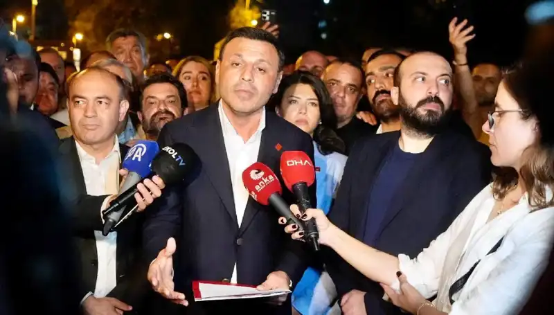 CHP İstanbul İl Başkanı Özgür Çelik, Tartışmalı İfadeler Nedeniyle Savcılığa Gitti