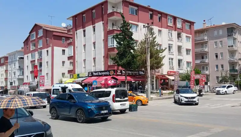 Taksi ile Otomobil Çarpıştı, Yaralılar ve Olayın Ayrıntıları Açıklandı