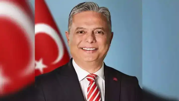 Ümit Uysal: CHP Genel Başkan Adayı ve Siyaset Yolculuğu
