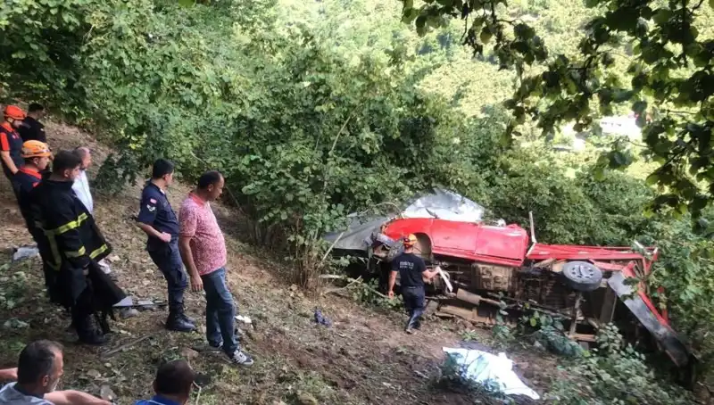 Fındık İşçilerini Taşıyan Araç Şarampole Yuvarlandı: Can Pazarı Yaşandı!