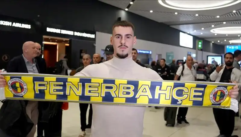 Fenerbahçe, Sportif Direktör Mimovic'in Lisansını Çıkardı: Ne Anlama Geliyor?