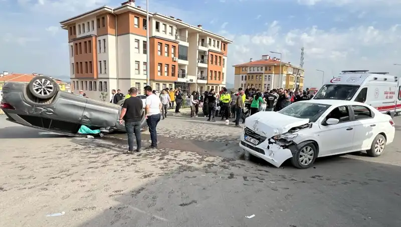 Nurdağı'nda Korkunç Kaza: 6 Çocukla birlikte 9 Yaralı!