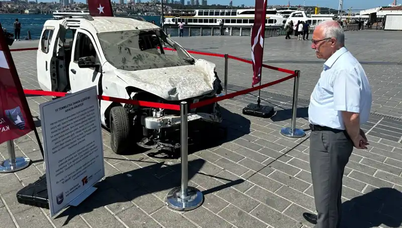 15 Temmuz'un Sembolü: Tankların Ezdiği Otomobiller Sergisi Açıldı