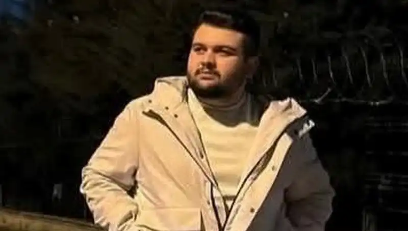 Genç Adam, Kız Arkadaşını Koruma İçin Kavgaya Karıştı: Trajik Son!