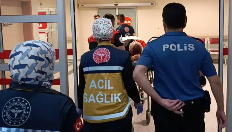Kaza Kaptı: Polis Ekiplerinin Yaşadığı Olayda İki Yaralı