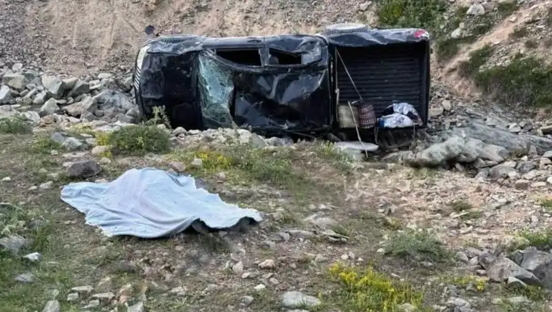 Gümüşhane'de Feci Kaza: Bir Can Kaybı ve Beş Yaralı